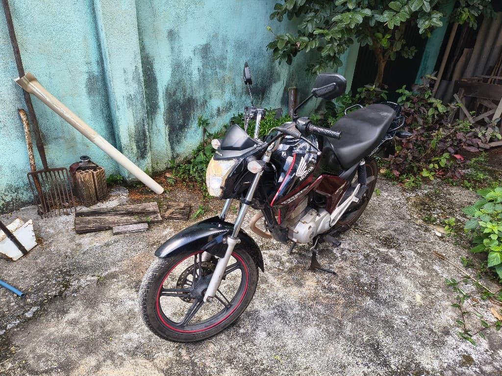 Honda CG 150 Titan EX vista lateral