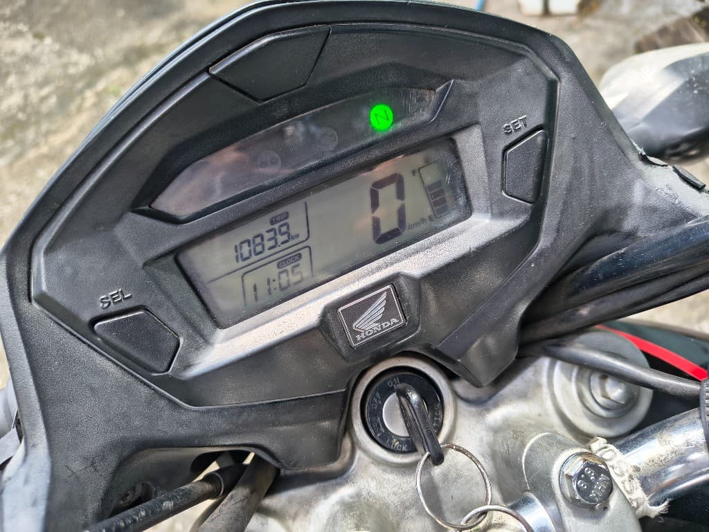 Painel digital da moto